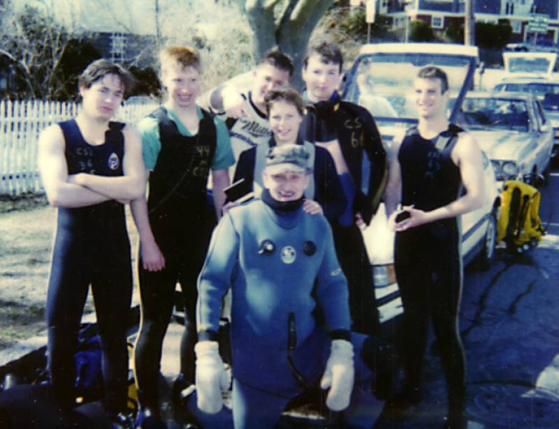 Jonathan (far left) after his checkout dives, 1988. &copy; Jonathan Bird’s Blue World TV