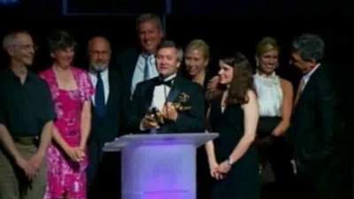 extra-emmys-2009.jpg